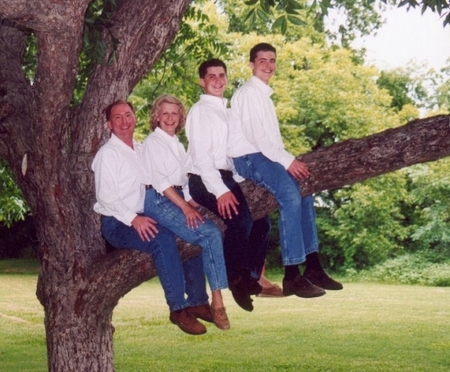 2002-family-picture1.jpg