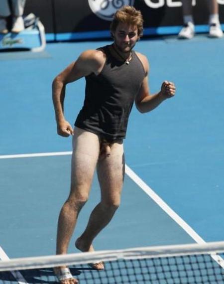 chazza86-StreakerAustralianOpen_012309-2.jpg