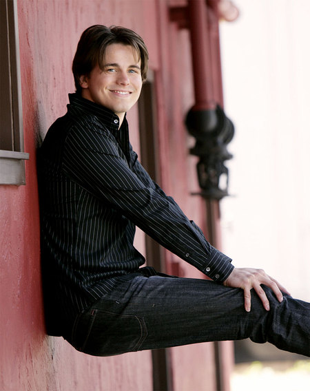 jason_ritter_1185934593.jpg