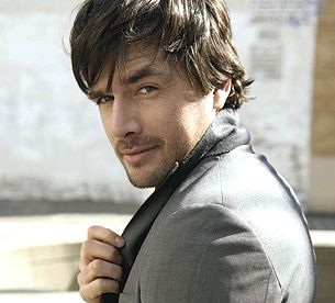 matthew-settle-portrait.jpg