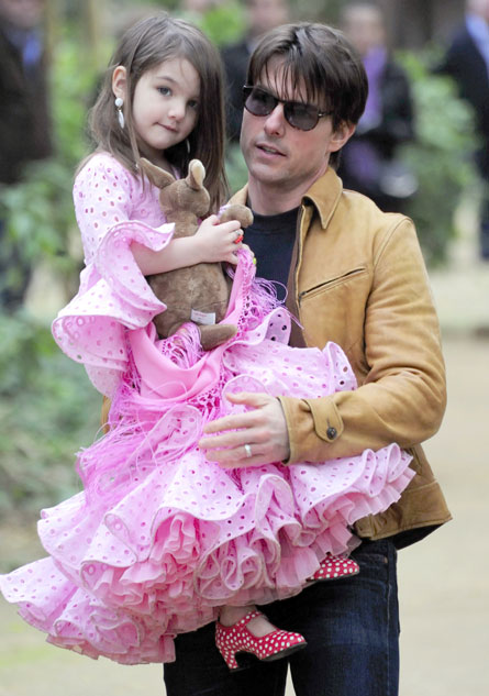 tom-cruise-suri-ruffles-dress.jpg
