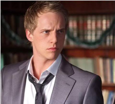 chris-geere-portrait.jpg