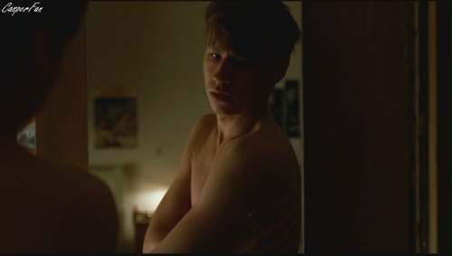 david-kross-nude-deleted-01.JPG