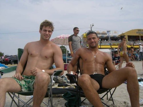 paul-bissonnette-shirtless-01.jpg