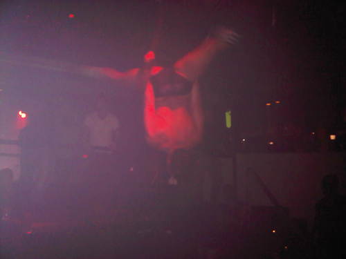 splash-contortionist-gogo-boy-03.jpg