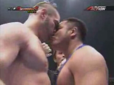 boxing-kiss.jpg