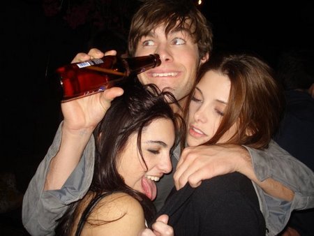 chace-crawford-suck-02.jpg