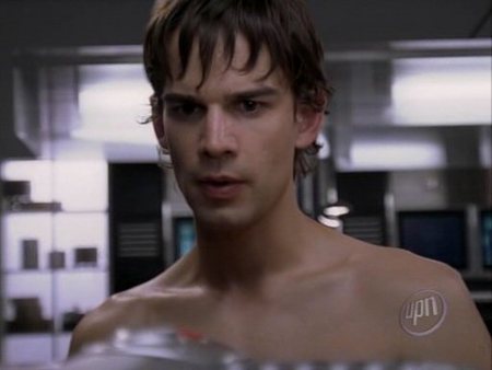 christopher-gorham-shirtless-02.jpg