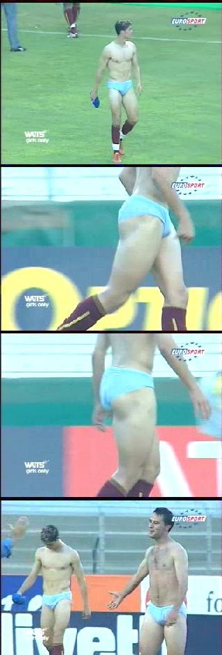 cristiano-ronaldo-slip.JPG