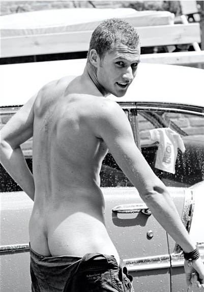 dennis-storm-nude-02.jpg