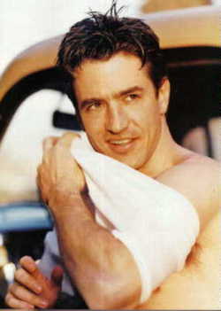 dermot-mulroney-portrait.jpg