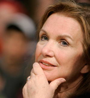 elizabeth-edwards-portrait.jpg