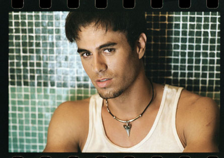 enrique-iglesias-portrait.jpg