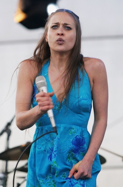 fiona-apple-scary02.jpg