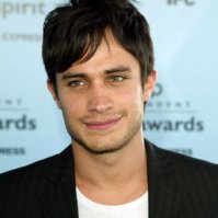 gael-garcia-bernal-face.jpg