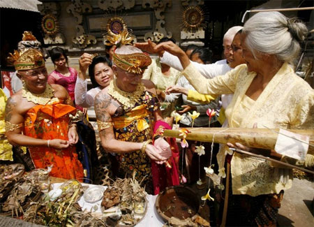 gay-hindu-wedding-02.jpg