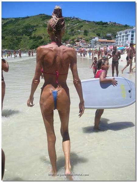 grandma-bikini02.jpg