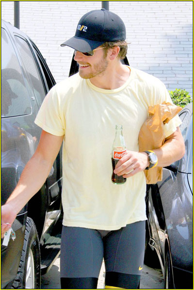 jake-gyllenhaal-bulge01.jpg