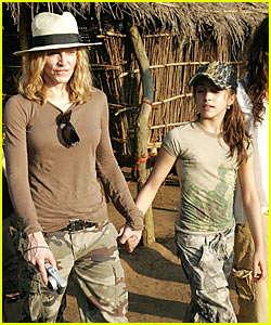 madonna-lourdes-malawi.jpg