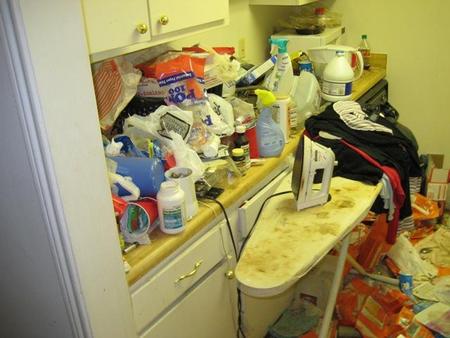 messy-apartment-04.jpg