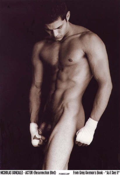 nicholas-gonzalez-nude05.jpg