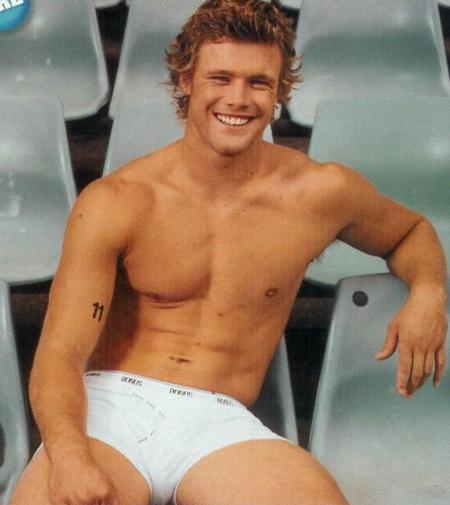 nick-youngquest-nude-01.jpg