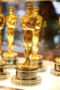 oscar-statuette.jpg