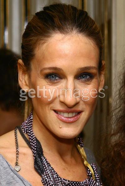 sarah-jessica-parker-black-skirt02.jpg
