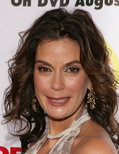 teri-hatcher-goofy02.jpg