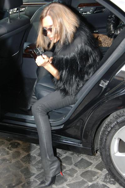 victoria-beckham-monkey-fur03.jpg