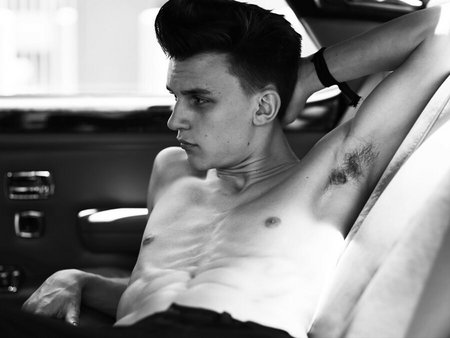vman-slimane-03.jpg