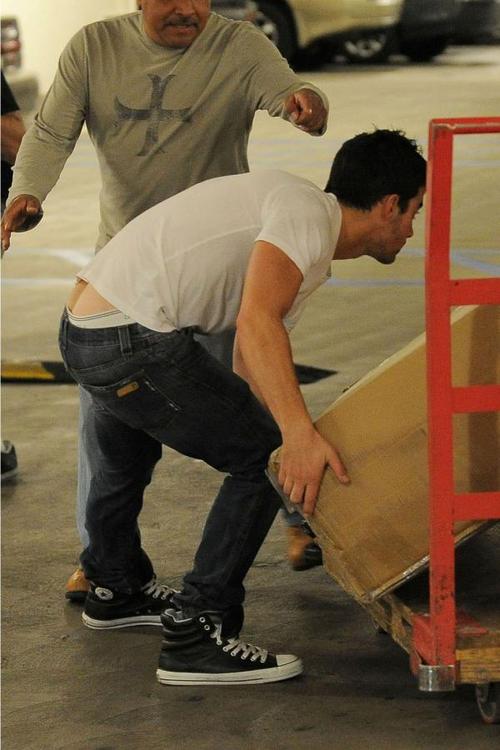 joe-jonas-coinslot.jpg