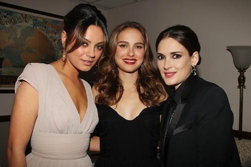 mila-kunis-winona-ryder-natalie-portman-black-swan.jpeg