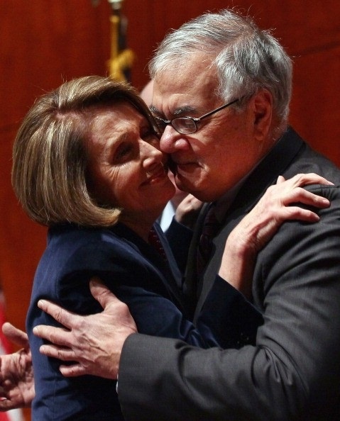 nancy-pelosi-barney-frank-kiss.jpg