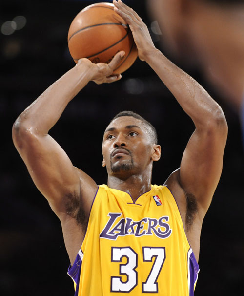 ron-artest-lakers-20091201_zaf_e47_642.jpg