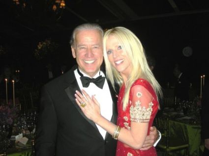 Michaele_Salahi_w-joe-bidenphoto.jpg