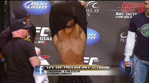 Clifford_Starks_UFC137WeighIn_01.jpg