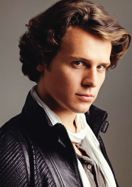 Jonathan+Groff+MxtaNSdVuv.png