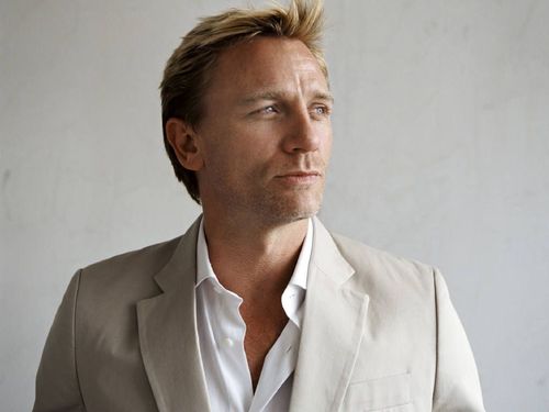 big_Daniel_Craig_dieted_for_new_cowboy_flick-cf896200aa0f758f06f6fe27051e942f.jpg