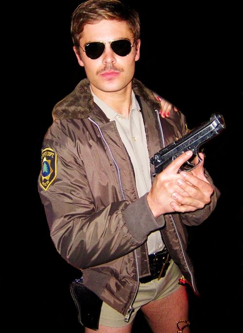 zac-efron-hot-pants-bulge-halloween-2011.jpg