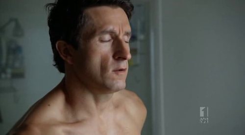 Jonathan_LaPaglia_TheSlap1x01_19.jpg