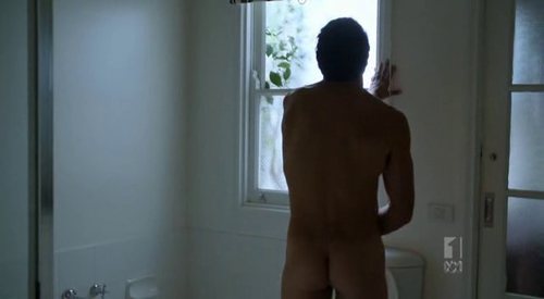 Jonathan_LaPaglia_TheSlap1x01_23.jpg