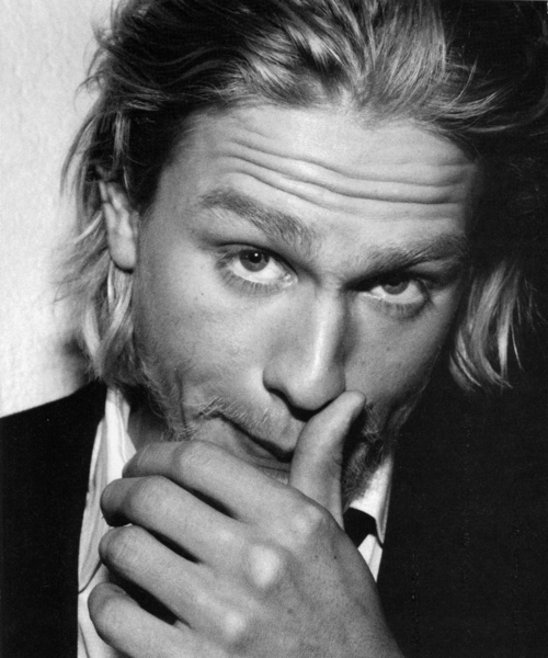 Charlie-Hunnam-sons-of-anarchy-21716522-500-600.jpg