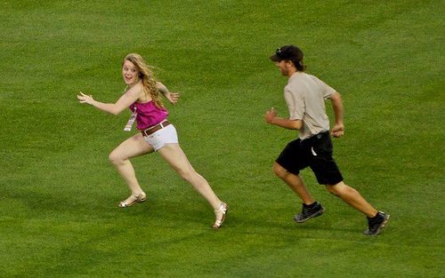 candice-sortino-baseball-butt-grab-04.jpg