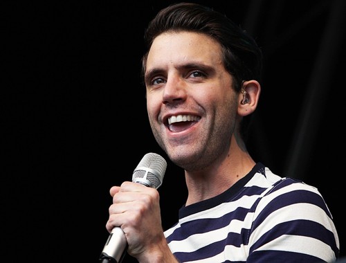 mika-lovebox-festival-day-2-03-1.jpg