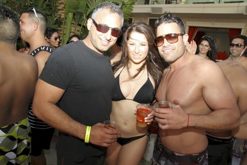 MichaelShouhed-w-friends-by-AmandaNowak.jpg