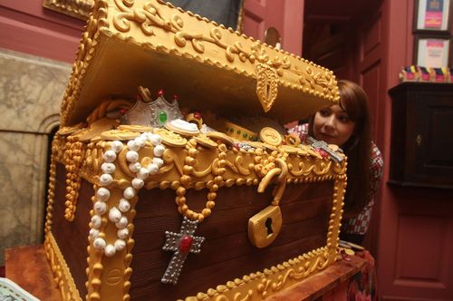 Edible hotel-1773352.jpg