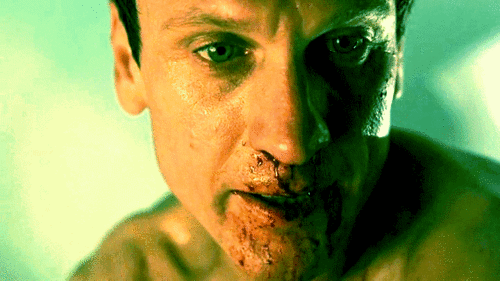 Simon Merrells_tumblr_mhmvyprf7C1r7a2j2o1_500.gif
