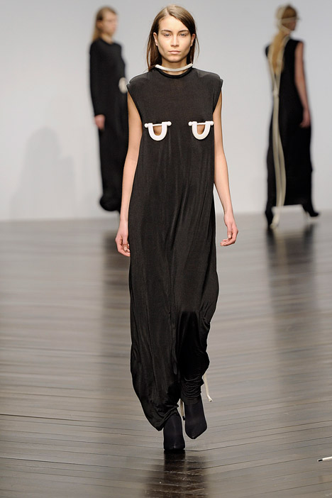 dezeen_Autumn-Winter-2013-collection-by-Eilish-Macintosh_6.jpg