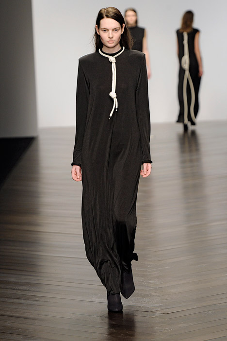 dezeen_Autumn-Winter-2013-collection-by-Eilish-Macintosh_8.jpg